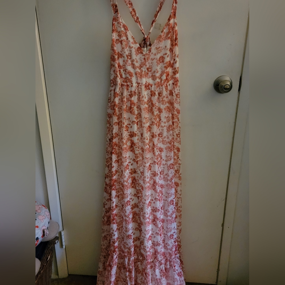 Lulus white floral maxi dress